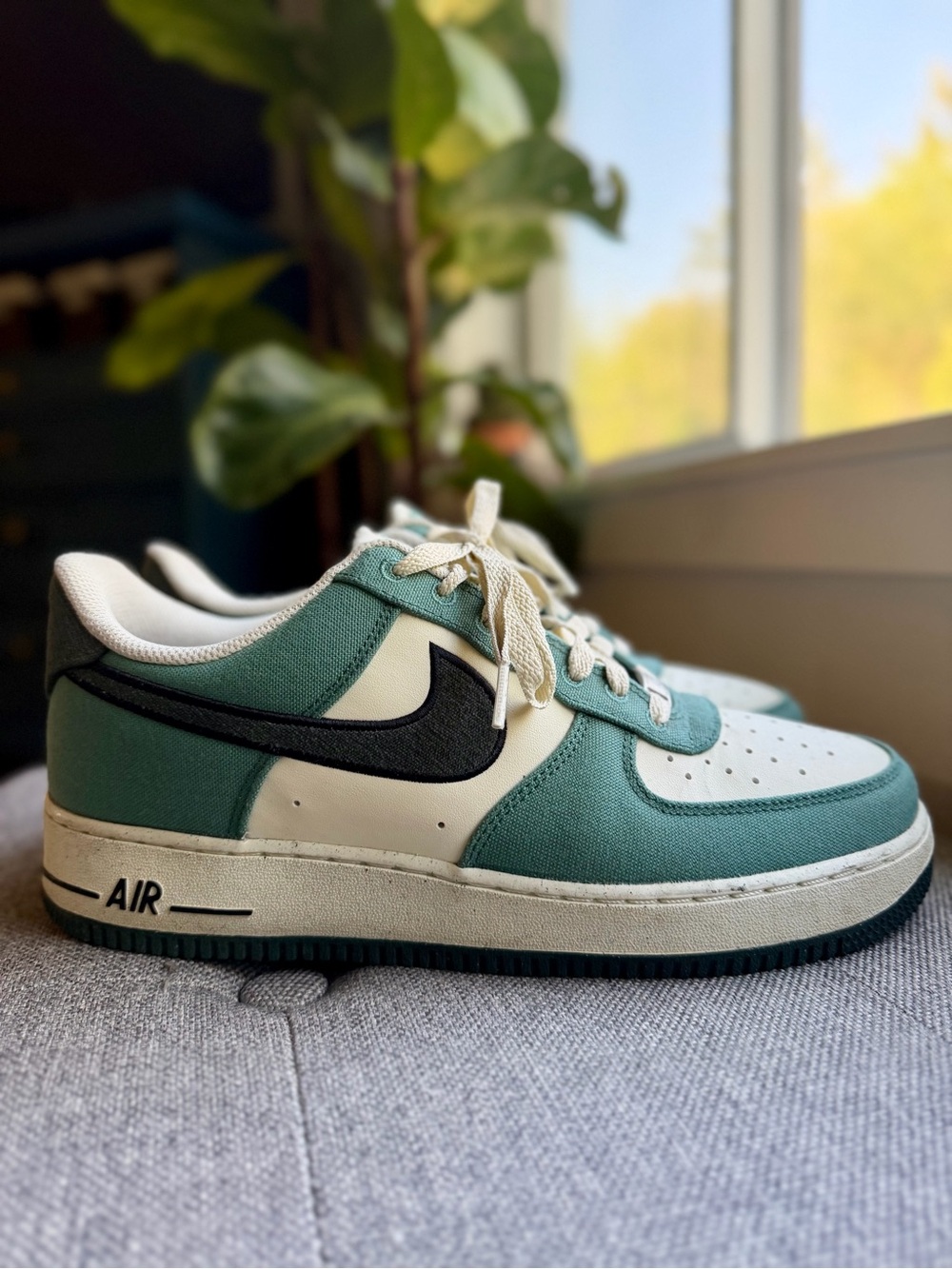 Nike Air Force 1 07 LV8 in The Notebook colorway
